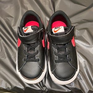 Used Nike Toddler Sneakers
